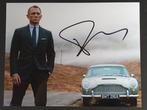 James Bond 007: Skyfall - Daniel Craig with his Aston Martin, Nieuw