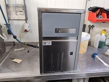 Occasion Brema ijsblokjesmachine met bunker beschikbaar voor biedingen