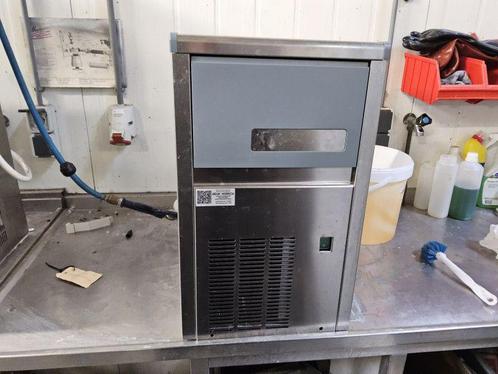 Occasion Brema ijsblokjesmachine met bunker, Zakelijke goederen, Horeca | Keukenapparatuur, Gebruikt, Ophalen