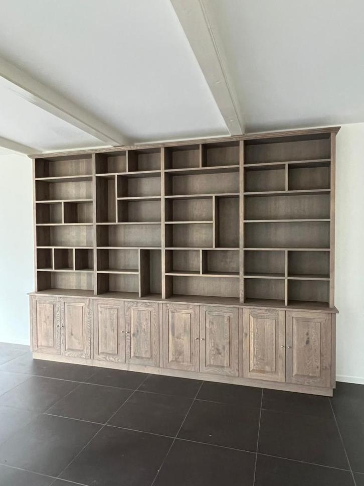 Grote boekenkast model Mark | Geheel eiken | Elke afmetingen, Huis en Inrichting, Kasten | Boekenkasten, 25 tot 50 cm, Met deur(en)