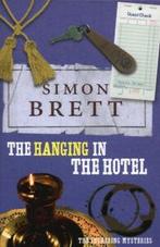 A Fethering mystery: The hanging in the hotel by Simon Brett, Gelezen, Simon Brett, Verzenden