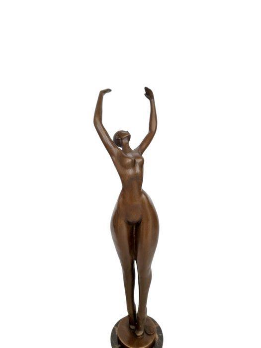 Beeldje - An abstract standing woman - Brons, Marmer, Antiek en Kunst, Kunst | Designobjecten