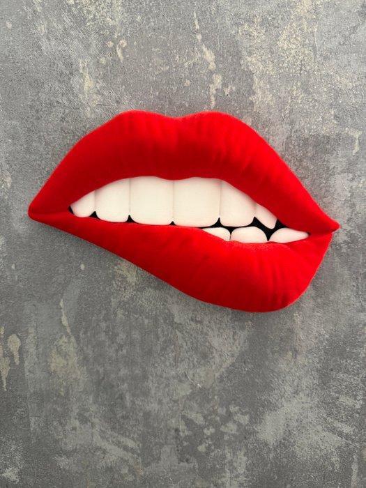 KIRAS - BOCCA DESIDERO ROSSA VELLUTO 26CM, Antiek en Kunst, Kunst | Designobjecten