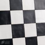 Handvormtegels 13x13 Mat wit en Mat zwart geblokt dambord