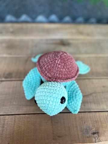 Gehaakte schildpad knuffel beschikbaar voor biedingen