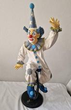 Jun Asilo - sculptuur, Clown on a unicycle - 70 cm -