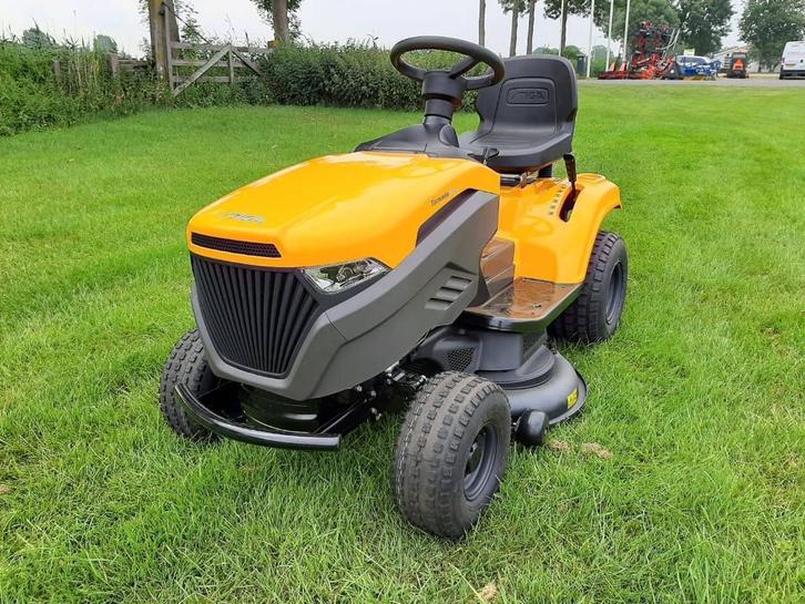 Stiga Tornado 398M versnellingen 98cm maaien, Tuin en Terras, Zitmaaiers, Nieuw, Elektrische starter, Mulchfunctie, Versnellingen