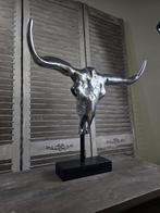 Beeldje, Long Horn Skull on Stand - 55 cm - Aluminium