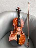 J.Reinhardt - Violin of Louis Vuitton - Natural & Gold