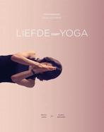 Boek: Liefde voor Yoga - Art of Attention - (als nieuw), Boeken, Verzenden, Zo goed als nieuw