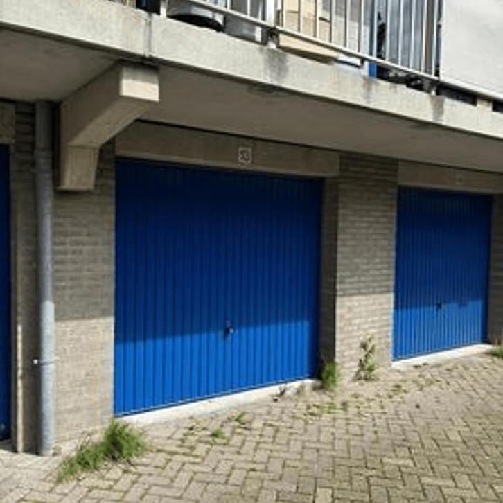 parkeerplaats in Den-haag gevonden voor €250,- pm, Huizen en Kamers, Garages en Parkeerplaatsen