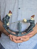 Beeldje, Schommelende Clowns - 16 cm - Gietijzer