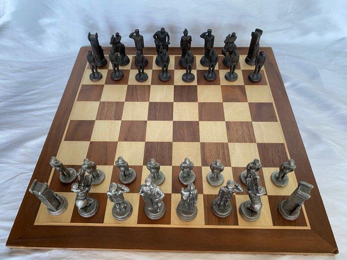 Schaakspel - Geclassificeerd als cultureel erfgoed met, Antiek en Kunst, Curiosa en Brocante