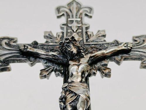Antiek Crucifix - Metaal - Vroege 20e eeuw -, Antiek en Kunst, Antiek | Boeken en Bijbels