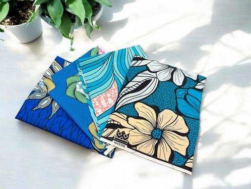 4 Fat quarters - Blauw 1 Quiltstoffen / Patchwork stoffen -, Hobby en Vrije tijd, Stoffen en Lappen, Nieuw, Ophalen of Verzenden
