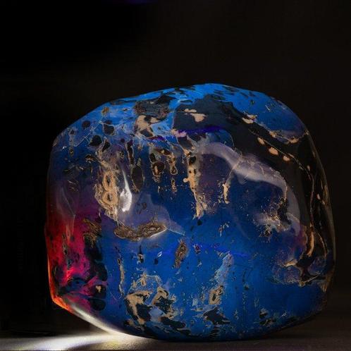 Zeldzaam gigantisch monster met buitengewone kleurcontrasten, Verzamelen, Mineralen en Fossielen