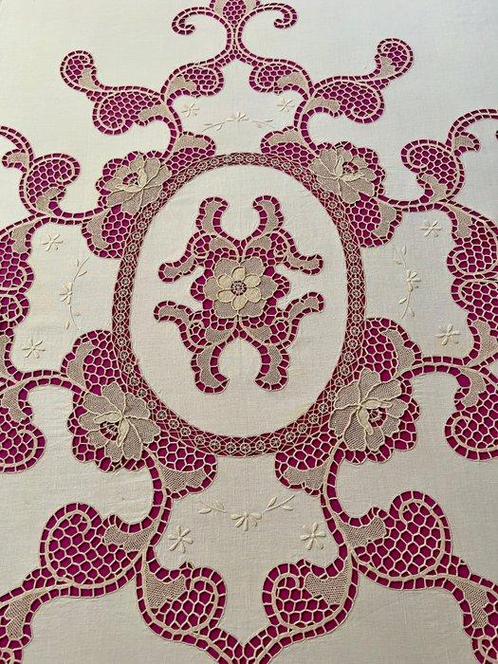 De Burano-lace mantel, prachtig handwerk. - Tafelkleed - 270, Antiek en Kunst, Antiek | Kleden en Textiel