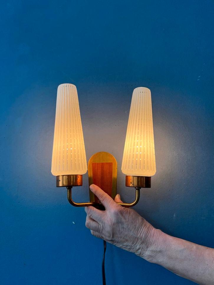 Double Mid Century Scandinavian Glass Wall Sconce, Huis en Inrichting, Lampen | Wandlampen, Ophalen of Verzenden