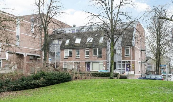 Te Huur 4 Kamer Appartement Roserije In Maastricht, Huizen en Kamers, Huizen te huur, Direct bij eigenaar, Limburg, Appartement