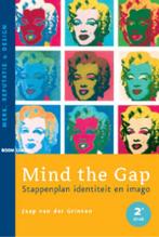 Mind the gap 9789059316058, Zo goed als nieuw