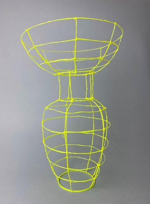 Iris Lucia - Vaas - 3D schets vaas geel - Biologisch, Antiek en Kunst, Kunst | Designobjecten