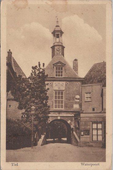 TIEL - Waterpoort, Verzamelen, Ansichtkaarten | Nederland, Verzenden
