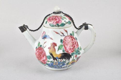 Theepot - Een Chinees Famille Rose haantjes theepot -, Antiek en Kunst, Antiek | Overige Antiek