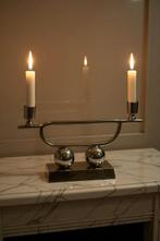 In de stijl van Bauhaus - Kaarsenhouder - Verrnikkeld Metaal, Antiek en Kunst