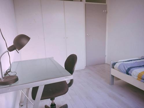 Studio te huur in Capelle aan den IJssel - 113 m² - 2, Huizen en Kamers, Kamers te huur, Rotterdam