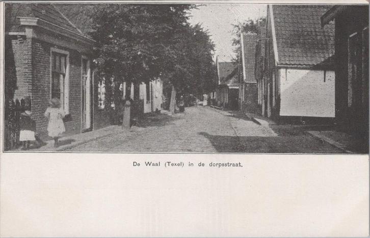 DE WAAL - (Texel) in de dorpsstraat, Verzamelen, Ansichtkaarten | Nederland