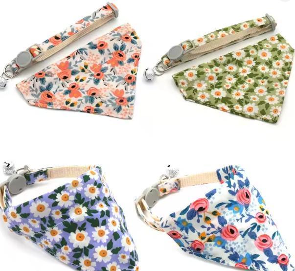 Verstelbare Puppy en Kitten Kraag – Met Driehoekige Bandana, Dieren en Toebehoren, Katten-accessoires, Nieuw, Verzenden