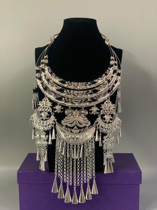 nekband - Miao - China (Zonder Minimumprijs), Antiek en Kunst, Kunst | Niet-Westerse kunst