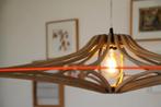 Grote unieke hanglamp van hout, Huis en Inrichting, Lampen | Hanglampen, Minder dan 50 cm, Nieuw, Hout, Industrieel en duurzaam