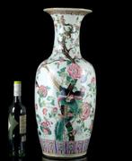 Een monumentale (61 cm) Chinese famille rose Pauw, Antiek en Kunst