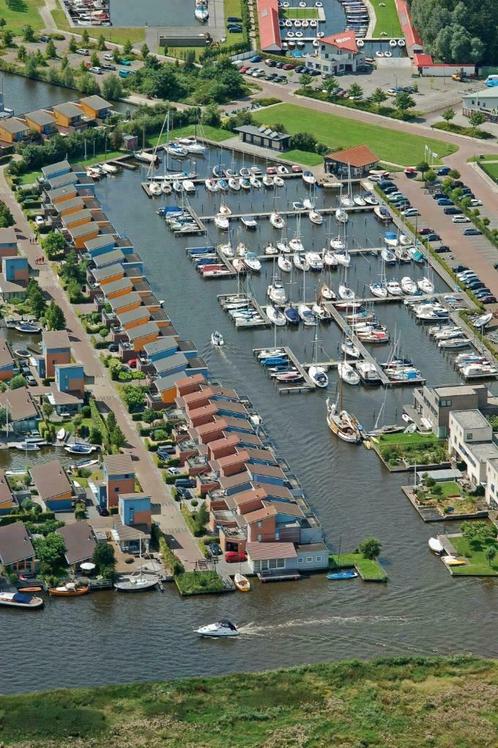 Ligplaatsen in Heeg Friesland nog 1 box 7 m. en 1 box 8 m., Watersport en Boten, Ligplaatsen, Binnen en Buiten, Winter, Lente