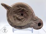 Oud-Romeins Terracotta Olielamp met zeer zeldzame, Antiek en Kunst