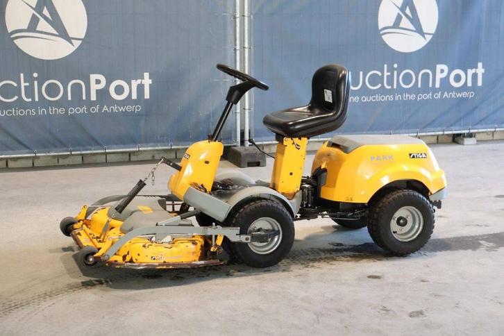 Veiling: Zitmaaier Stiga Park Compact Benzine 2009, Tuin en Terras, Zitmaaiers, Zo goed als nieuw, Ophalen