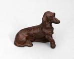 Een bronzen Teckel, 20e eeuw
