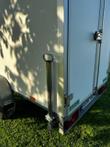 3 Gesloten aanhangers, 750kg,1350kg, 2000kg