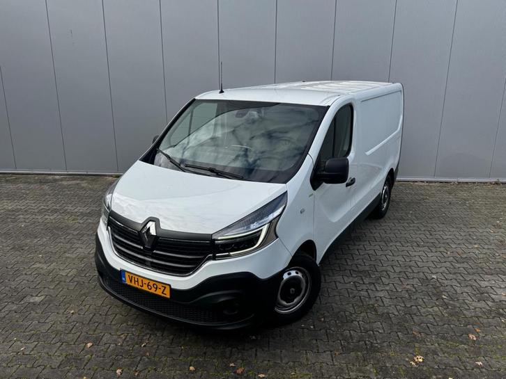 Renault Trafic 2.0 dCi 145PK COMFORT CAMERA NAVIGATIE TREKHA, Auto's, Bestelauto's, Dealer onderhouden, Lease, Overige kleuren