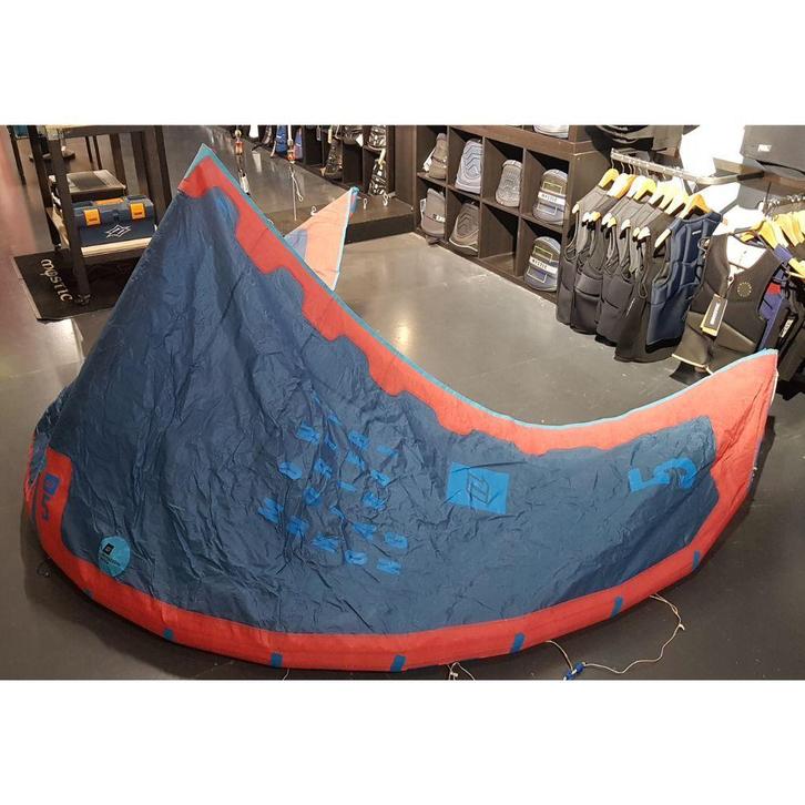 Duotone Mono 5.0 - 5 m², Watersport en Boten, Kitesurfen, Kite, Gebruikt, 5 m², Twintip, Ophalen of Verzenden