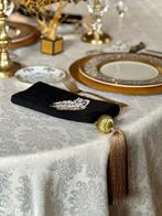 Witte adamascado tafelkleed voor grote tafels,, Antiek en Kunst