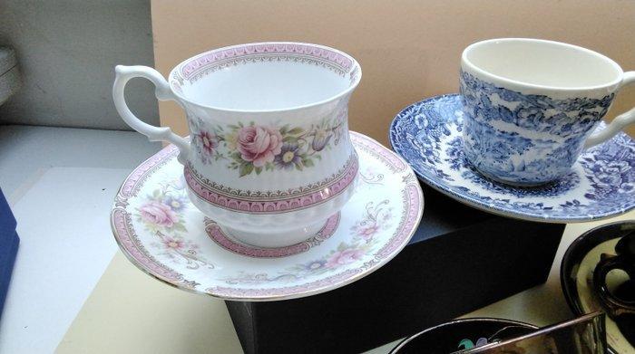 Wedgwood, Burleich,Staffordshire - Kop en schotel (8) -, Antiek en Kunst, Antiek | Speelgoed