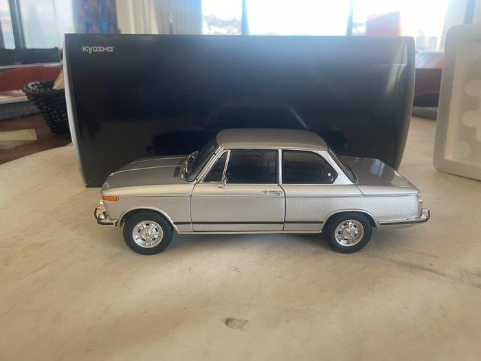 Kyosho 1:18 - Modelauto - BMW 2002 tii, Hobby en Vrije tijd, Modelauto's | 1:5 tot 1:12