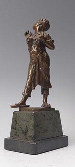 P. Klose - sculptuur, De jonge roker - 19 cm - Brons
