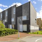 Moderne hoekwoning met tuin aan de Koningsbergenstraat gevon, Direct bij eigenaar, Lelystad