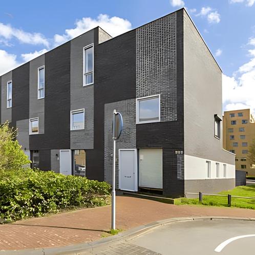 Moderne hoekwoning met tuin aan de Koningsbergenstraat gevon, Huizen en Kamers, Huizen te huur, Direct bij eigenaar