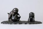 Statue of Playful Puppies – Dog Ornament - Beeld Metaal -
