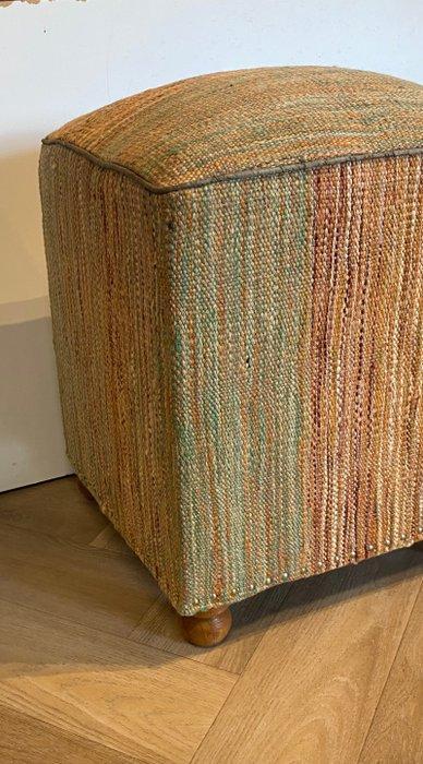 Kelim Poef(Ongebruikt/Nieuw) - Tapijt - 50 cm - 34 cm, Huis en Inrichting, Stoffering | Tapijten en Kleden