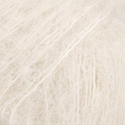 DROPS Brushed Alpaca Silk Uni Colour - 40 marsepein - Wol, Hobby en Vrije tijd, Breien en Haken, Ophalen of Verzenden